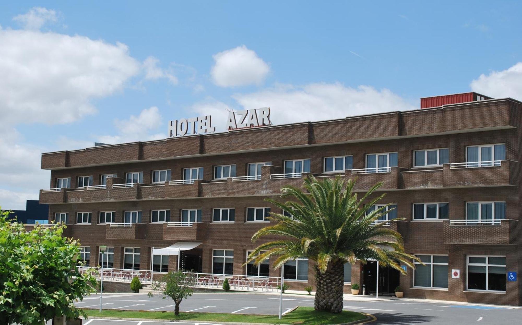 Hotel Azar Plasencia Bagian luar foto