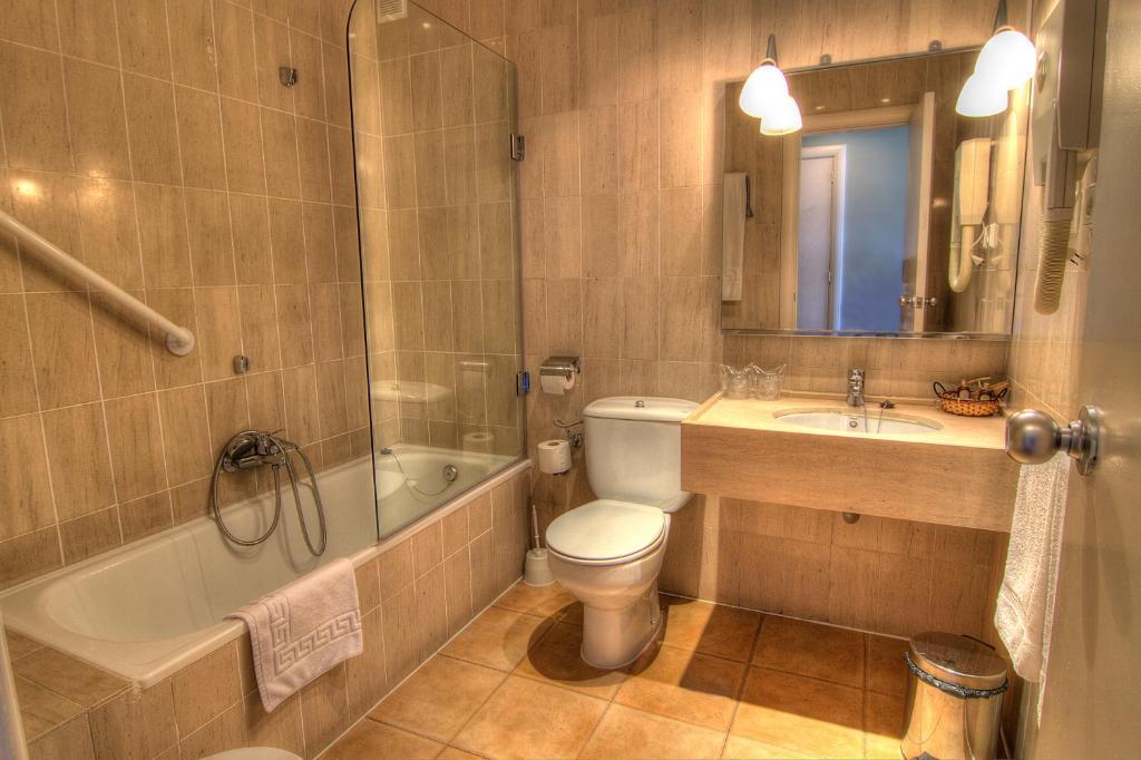 Hotel Azar Plasencia Ruang foto